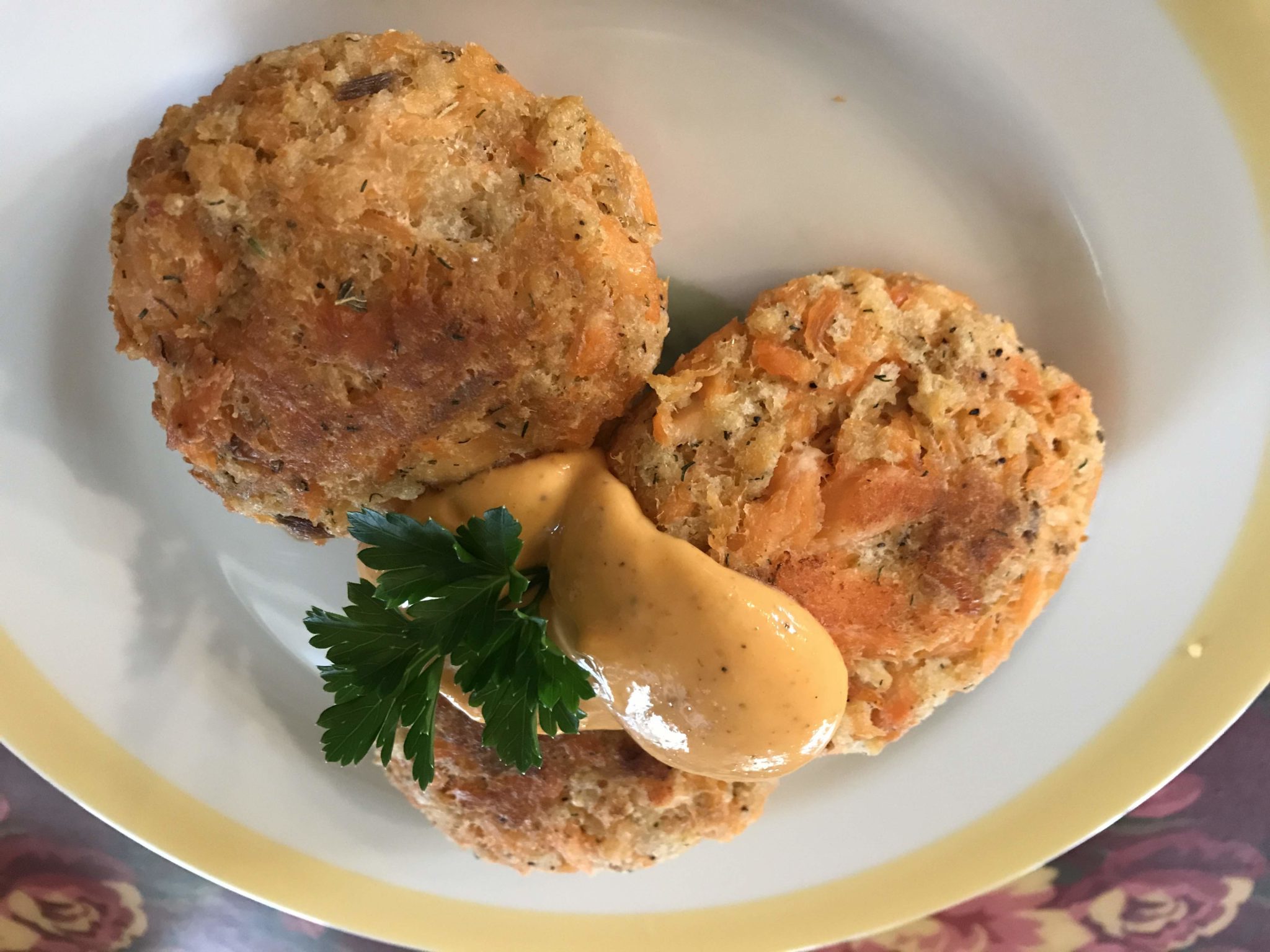 Salmon Cakes / sides / entree / appetizer