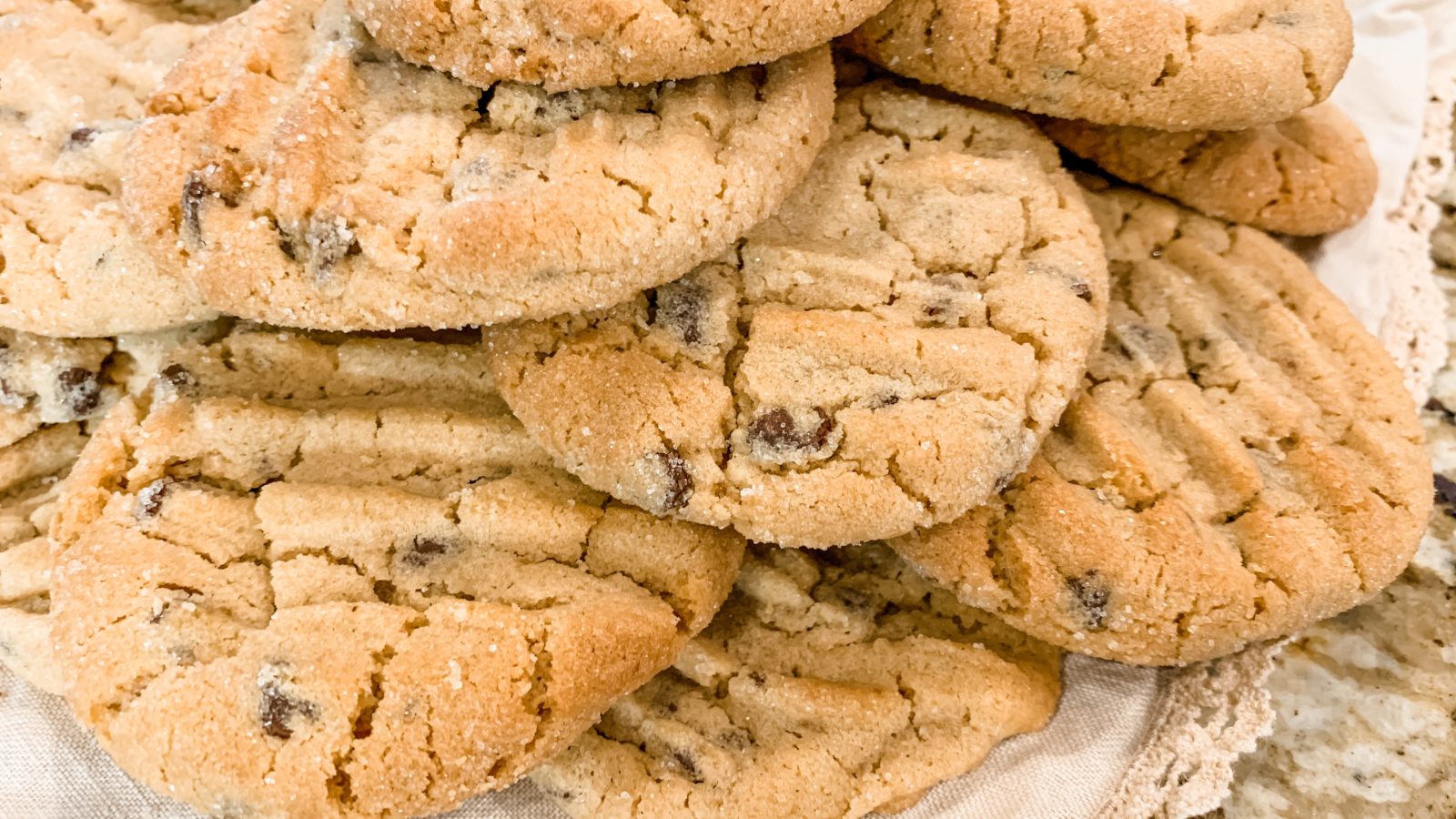 Cookies, chocolate chip cookies, Peanut butter chocolate chip cookies, homemade, easy cookie recipe