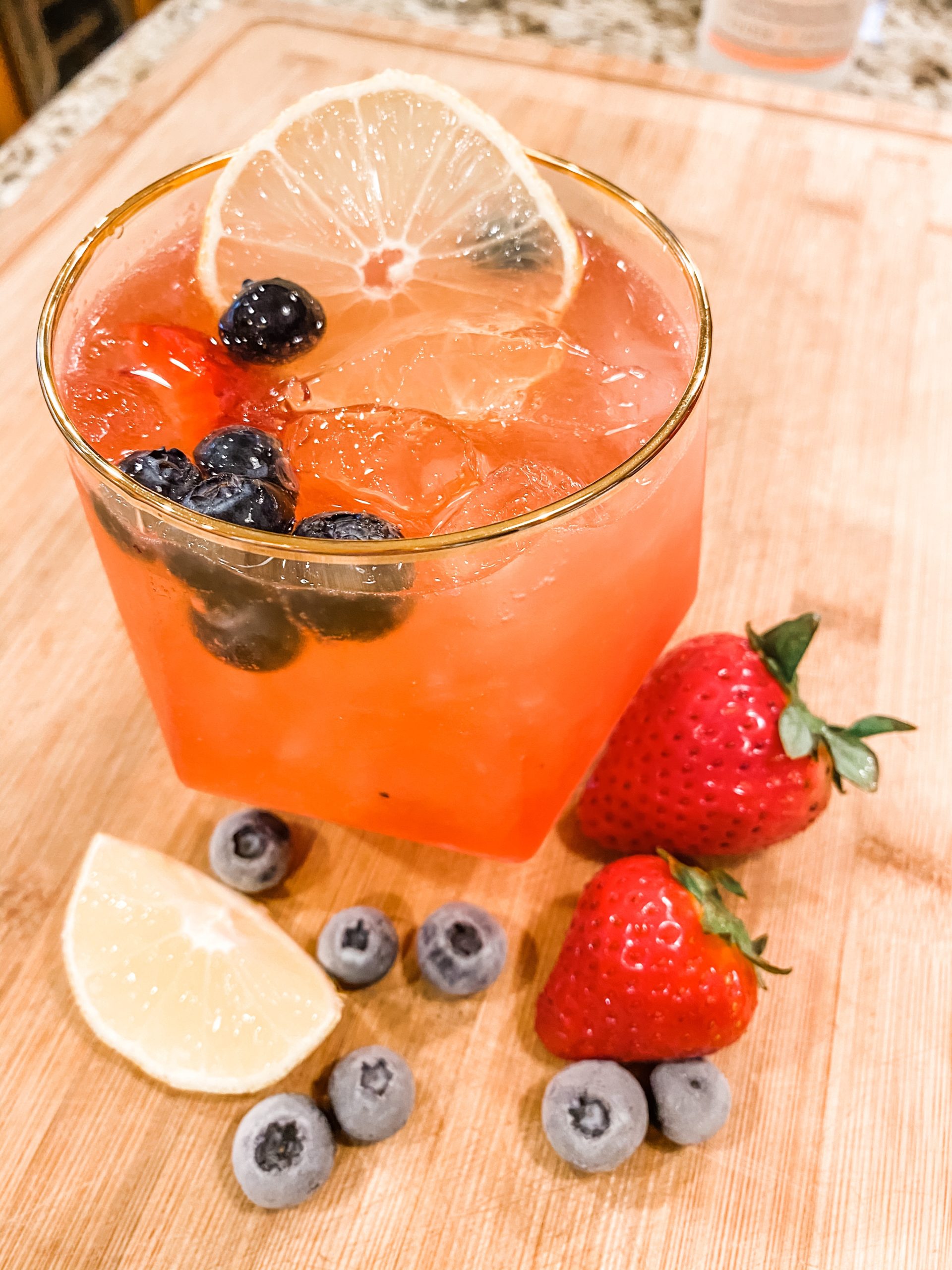 Prosecco Cocktail | Lemon and Berries